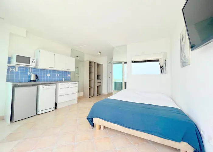 12c, Heliopolis C, Village Naturiste アパート